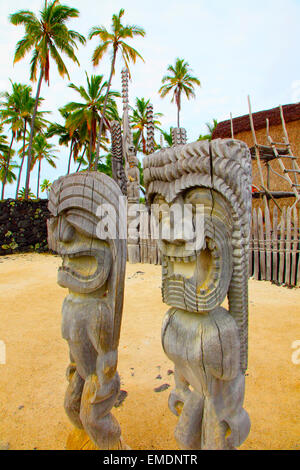 Hawaii, Big Island, Puuhonua o Honaunau, National Historic Park, statues, wood carving, Stock Photo