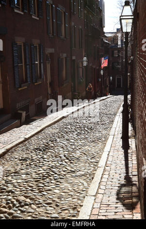 Acorn Street Beacon Hill Cobblestone Boston Stock Photo - Download Image  Now - Boston - Massachusetts, Beacon Hill - Boston, House - iStock