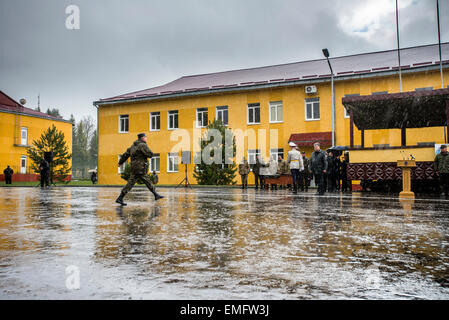 Lviv, Ukraine. 20th Apr, 2015. Petro Poroshenko, the Ukrainian president, awards Ukrainian soldiers fighting at ATO zone during opening ceremony of Ukrainian-US Exercise Fearless Guardian at International peacekeeping and security centre, Yavoriv, Lviv region, Ukraine. Photo of © Oleksandr Rupeta/Alamy Live News Credit:  Oleksandr Rupeta/Alamy Live News Stock Photo