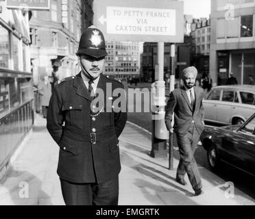 Police Constable Piara Singh Kenth, London's first Sikh police officer ...