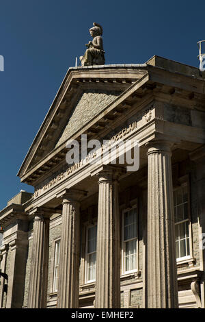 UK, Wales, Gwynedd, Caernarfon, classical portico of Crown Court Building, County Hall Stock Photo