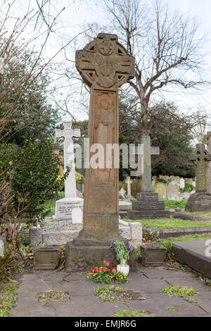 Emmeline Pankhurst's gravestone in Brompton Cemetery, London Stock Photo