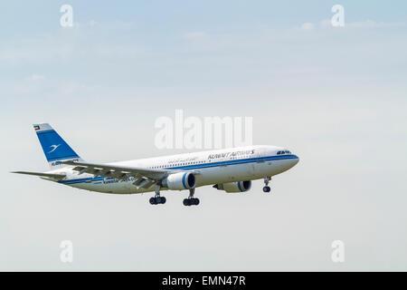 Kuwait Airways Airbus A300-600R plane, 9K-AMD, named Wara. Stock Photo