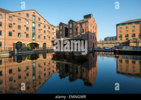 Reflections at Victoria Quay, Sheffield City Centre in South Yorkshire England UK Stock Photo