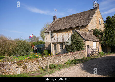 Country cottages in Upper Slaughter. Cotswolds, Gloucestershire, England Stock Photo