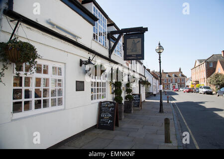 Exterior shot of the Windmill Pub in Stratford upon Avon, Warwickshire Stock Photo