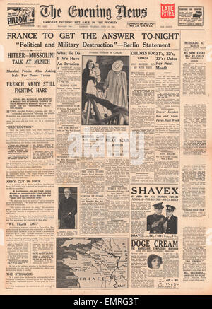 1940 front page Evening News (London) France considers surrender Stock Photo