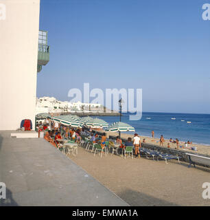 Spanien, Insel Lanzarote, Playa Blanca, Strandpromenade Stock Photo