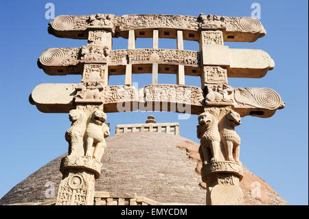 Detail of the gate at Great Buddhist Stupa in Sanchi, Madhya Pradesh, India Stock Photo