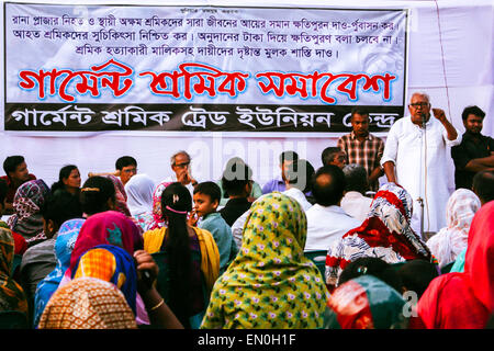 Dhaka, Bangladesh. 24th Apr, 2015. Two years have passed since the collapse of the Rana Plaza at Savar. The official death toll is about 1,200 people though local people says the death toll is even more and the number of injured is over 2,500 people.On the second year of the Collapse, people gather at the site and they demand justice for all the victims and they also commemorate all the people who died that day by lighting candles and praying for them to the Almighty God. Credit:  Belal Hossain Rana/Pacific Press/Alamy Live News Stock Photo