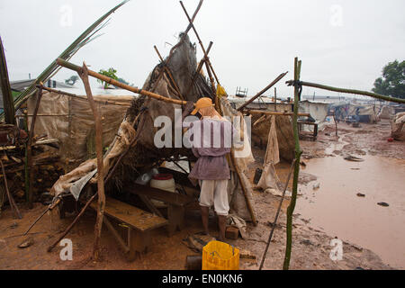 Displaced people have taken refuge in Mpoko airport in Central African Republic Stock Photo