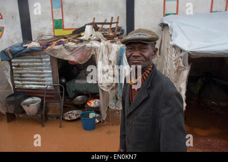 Displaced people have taken refuge in Mpoko airport in Central African Republic Stock Photo