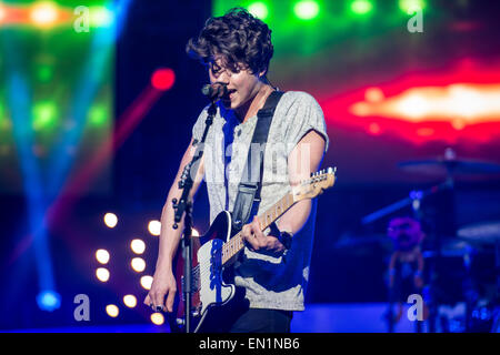 Manchester, UK. 25th April 2015. The Vamps perform live at The Manchester Arena       Credit:  Gary Mather/Alamy Live News Stock Photo