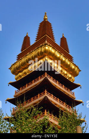Gold tower on the Jing'an Buddhist Temple on West Nanjing Road in Jingan, Shanghai, China Stock Photo