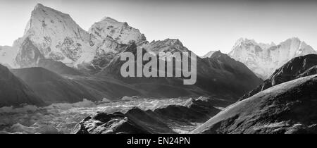 Nepal hi-res stock photography and images - Alamy