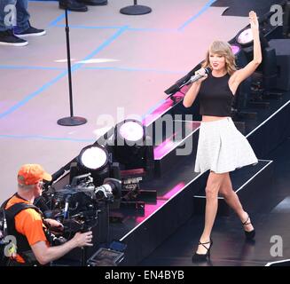 Taylor Swift singing on a soundcheck for her performance on the  Jimmy Kimmel Live! show  Featuring: Taylor Swift Where: Hollywood, California, United States When: 23 Oct 2014 Stock Photo