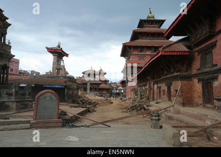 Latipur, Nepal. 27th Apr, 2015. The damaged Patan Durbar Square is situated at the centre of Lalitpur city. It is one of the three Durbar Squares in the Kathmandu Valley, all of which are UNESCO World Heritage Sites. The death toll from the 7.8-magnitude earthquake at the weekend in Nepal was 3,726, the Interior Ministry said 27 April, after thousands more spent a second night in the open. The government said around 6,500 people were injured in the quake that hit on Saturday. Credit:  ZUMA Press, Inc./Alamy Live News Stock Photo