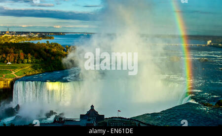 Rainbow in the mist in the late afternoon at Horseshoe falls Stock Photo