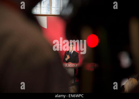 London, UK. Wednesday 29th April 2015. Labour Party Leader Ed Miliband speaks at a General Election 2015 campaign event on the Tory threat to family finances, entitled: The Tories’ Secret Plan. Held at the Royal Institute of British Architects. Credit:  Michael Kemp/Alamy Live News Stock Photo