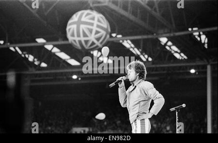 The Rolling Stones European Tour 1982. Wembley Stadium. Mick Jagger. 26th June 1982. Stock Photo