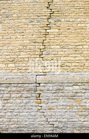 Cracked wall at Kirby hall, a mansion just outside Corby, England, built in the sixteenth century during the reign of Elizabeth Stock Photo