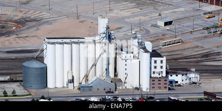 An aerial view of grain elevators for storing wheat and other cereal grains. Stock Photo