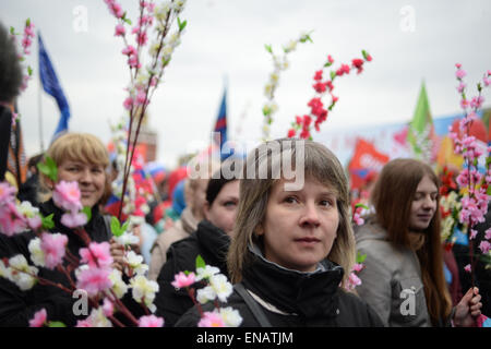 Moscow, Russia. 1st May, 2015. People attend the trade unions march to mark International Labor Day in Moscow, Russia, May 1, 2015. Credit:  Pavel Bednyakov/Xinhua/Alamy Live News Stock Photo