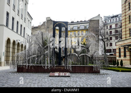 The Tree of Life at the Dohany Street Synagogue, Budapest, Hungary Stock Photo