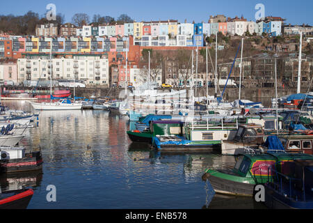 Boats and the colourful houses in Hotwells in Bristol Stock Photo