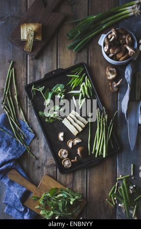 Ingredients for sesame noodles with tofu and vegetables Stock Photo