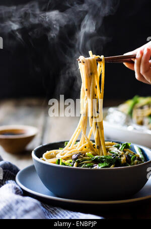 Sesame noodles with tofu and vegetables Stock Photo