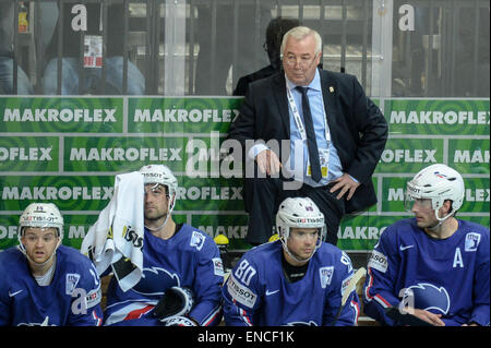 Prague, Czech Republic. 02nd May, 2015. France's coach Dave Henderson stands behind his team at the Ice Hockey World Championship match between France and Germany in the O2 Arena in Prague, Czech Republic, 02 May 2015. Photo: ARMIN WEIGEL/dpa/Alamy Live News Stock Photo