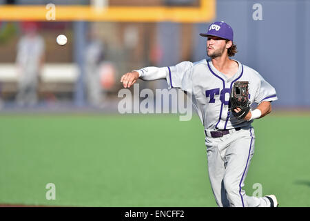 Morgantown, West Virginia, USA. 1st May, 2015. TCU infielder Garrett Crain (34) in a game played at Monongalia County Ballpark in Morgantown, WV. © Ken Inness/ZUMA Wire/Alamy Live News Stock Photo