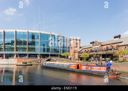 Brindley Place waterfront and the new Barclaycard Arena on the Birmingham Canal Navigations, Birmingham, England, UK Stock Photo