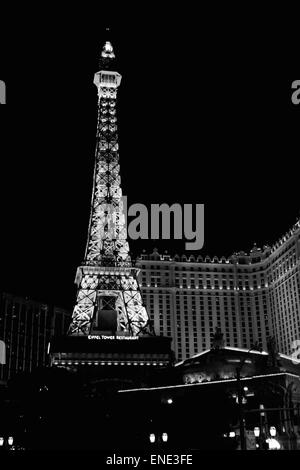 The Eiffel Tower Viewing Deck Paris Las Vegas NV, USA 10-03-18 The tower is  an icon of the city of Las Vegas Stock Photo - Alamy