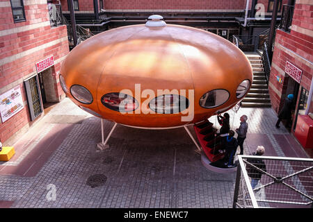 France The Futuro house of the finnish architect Matti Suuronen in the flea Market of Clignacourt, Paris Stock Photo