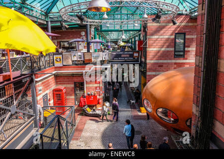 France The Futuro house of the finnish architect Matti Suuronen in the flea Market of Clignacourt, Paris Stock Photo