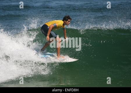 Rio de Janeiro, Brazil. 3rd May, 2015. André Pestana during the Superlight Expression Session at Circuito OsklenSurfing Arpoador Surf Club 2015. Credit:  Maria Adelaide Silva/Alamy Live News Stock Photo