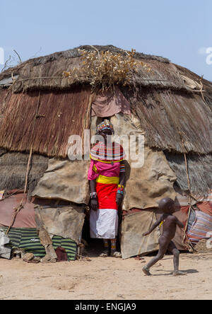 Rendille Tribeswoman Wearing Traditional Headdress And Jewellery, Marsabit District, Ngurunit, Kenya Stock Photo