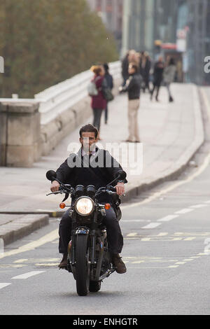 Filming begins for the new movie 'Criminal' starring Kevin Costner and Ryan Reynolds on Waterloo Bridge  Featuring: Stunt man double for Ryan Reynolds Where: London, United Kingdom When: 01 Nov 2014 Stock Photo