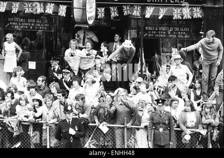 Wedding day of Prince Charles & Lady Diana Spencer, 29th July 1981. Pictured: Crowds of well wishers line the streets of London. Stock Photo