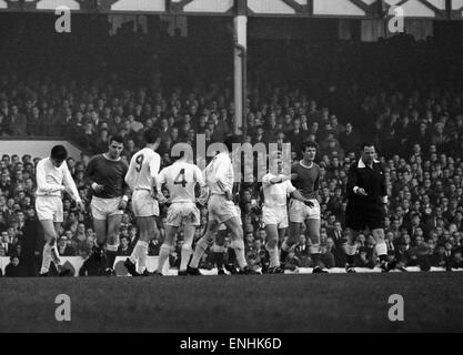 English League Division One match at Goodison Park. Everton 0 v Leeds United 1. Referee Ken Stokes who sent off all the Everton and Leeds players for 10 minutes after 40 minutes of brutal football during which one player was sent off and two carried off i Stock Photo
