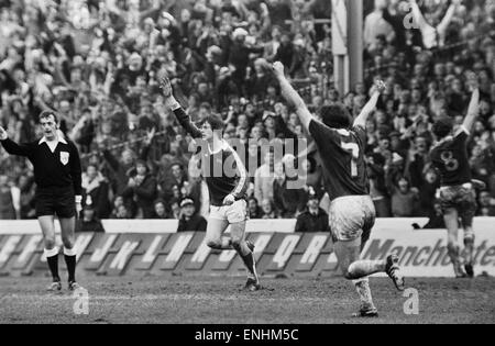 FA CUP FINAL 1977 LIVERPOOL V. MAN. UTD Stock Photo  Alamy