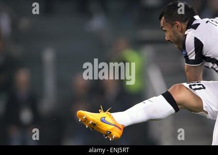 Turin, Italy. 5th May, 2015. Carlos Tevez (Juventus) Football/Soccer : UEFA Champions League Semi-final 1st leg match between Juventus 2-1 Real Madrid at Juventus Stadium in Turin, Italy . © Maurizio Borsari/AFLO/Alamy Live News Stock Photo