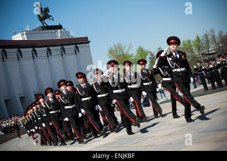 Moscow, Russia. 06th May, 2015. Military cadets of Russia parade at Poklonnaya Hill in Moscow to mark the 70th Victory Day event ahead of the main 9th May Parade in Red Square. © Geovien So/Pacific Press/Alamy Live News Stock Photo