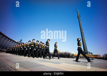 Moscow, Russia. 06th May, 2015. Military cadets of Russia parade at Poklonnaya Hill in Moscow to mark the 70th Victory Day event ahead of the main 9th May Parade in Red Square. © Geovien So/Pacific Press/Alamy Live News Stock Photo