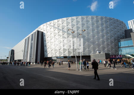 People begin to gather outside Friends Arena (now Straberry Arena) in Stockholm several hous before a Bruce Springsteen's concert Stock Photo