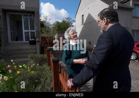 Viscount John Thurso on the 2015 campaign trail in Tain, Ross and Cromarty. Stock Photo