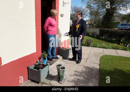 Viscount John Thurso on the 2015 campaign trail in Tain, Ross and Cromarty. Stock Photo