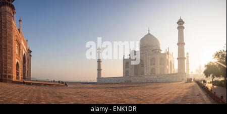 Dawn at the Taj Mahal, UNESCO World Heritage Site, Agra, Uttar Pradesh, India, Asia Stock Photo